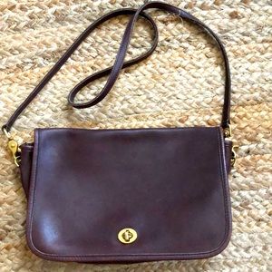 Gorgeous VINTAGE Coach bag